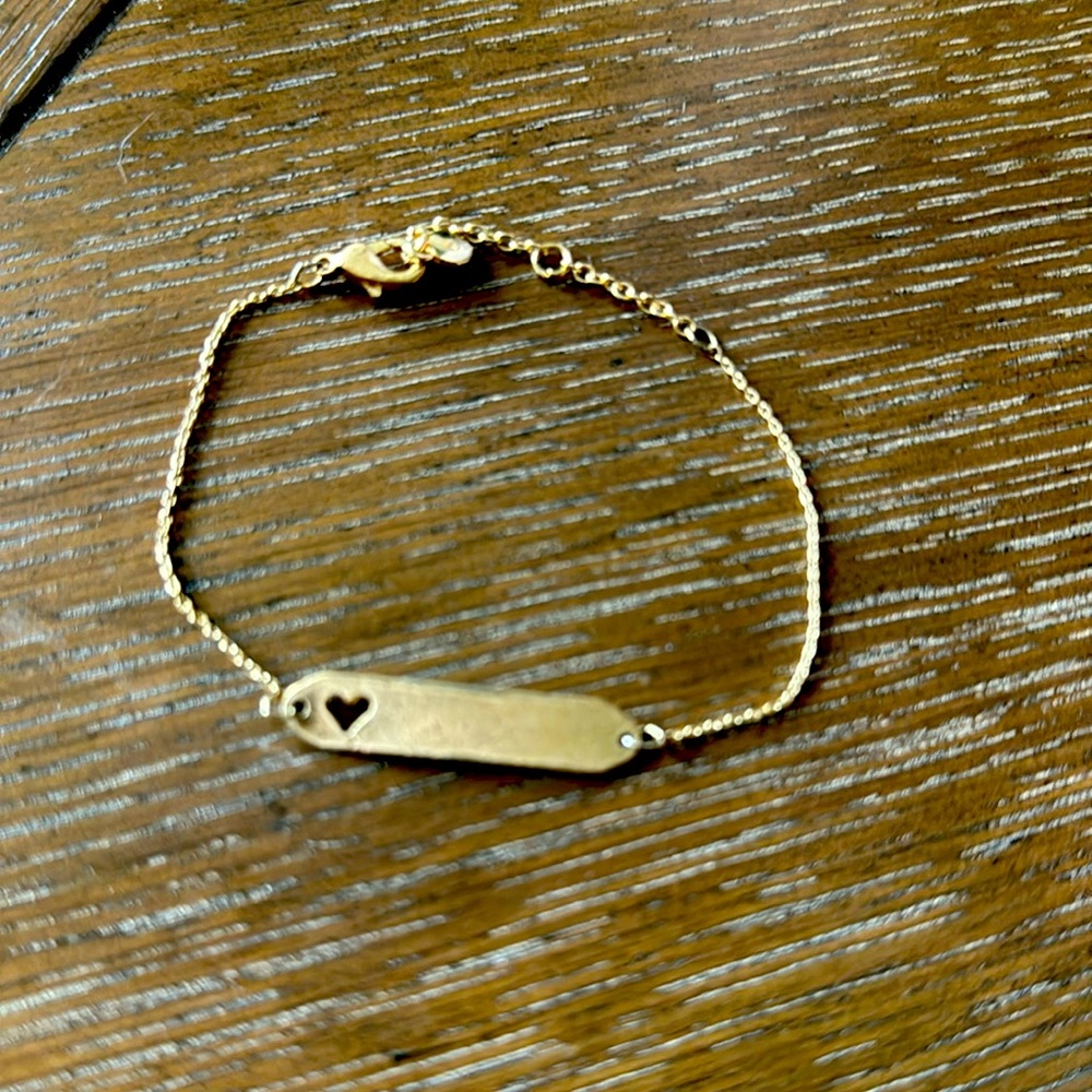 Cutout heart bracelet